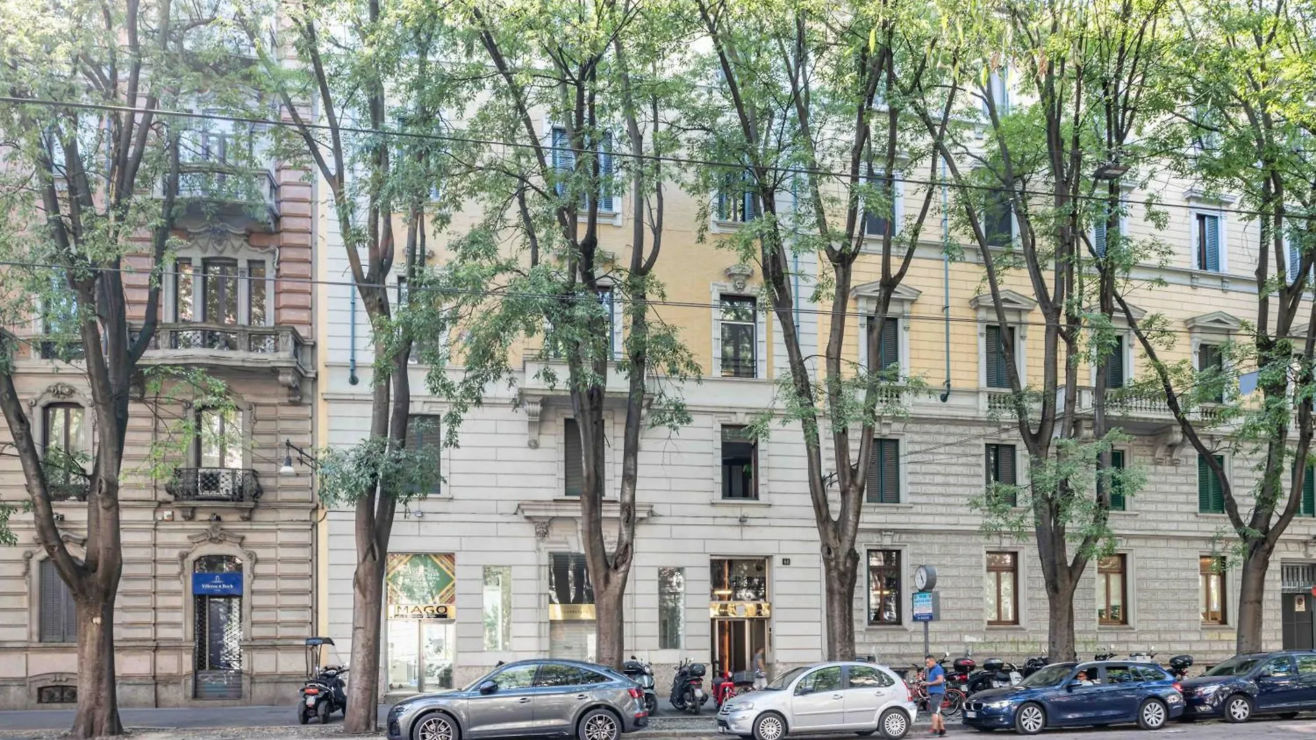 Easylife - Raffinato Appartamento A Due Passi Dal Castello Sforzesco ミラノ 0*,  イタリア